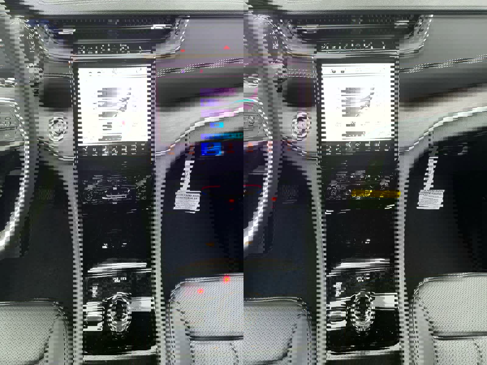 New 2025 Jeep Grand Cherokee Limited w/ Luxury Tech Group II image 12