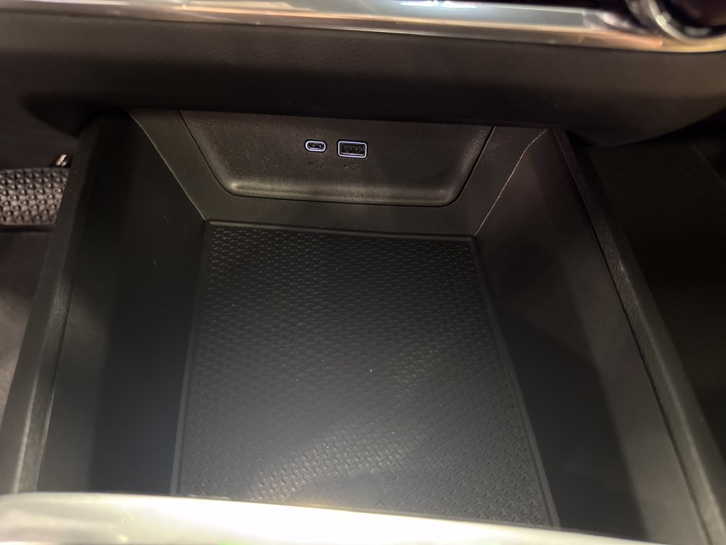 New 2026 Chevrolet Equinox ACTIV w/ Convenience Package III FWD image 18