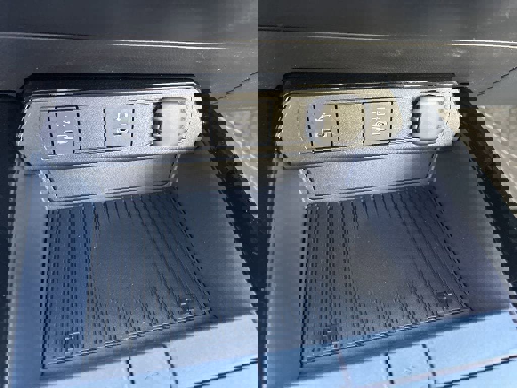 New 2026 Toyota Prius Limited image 7