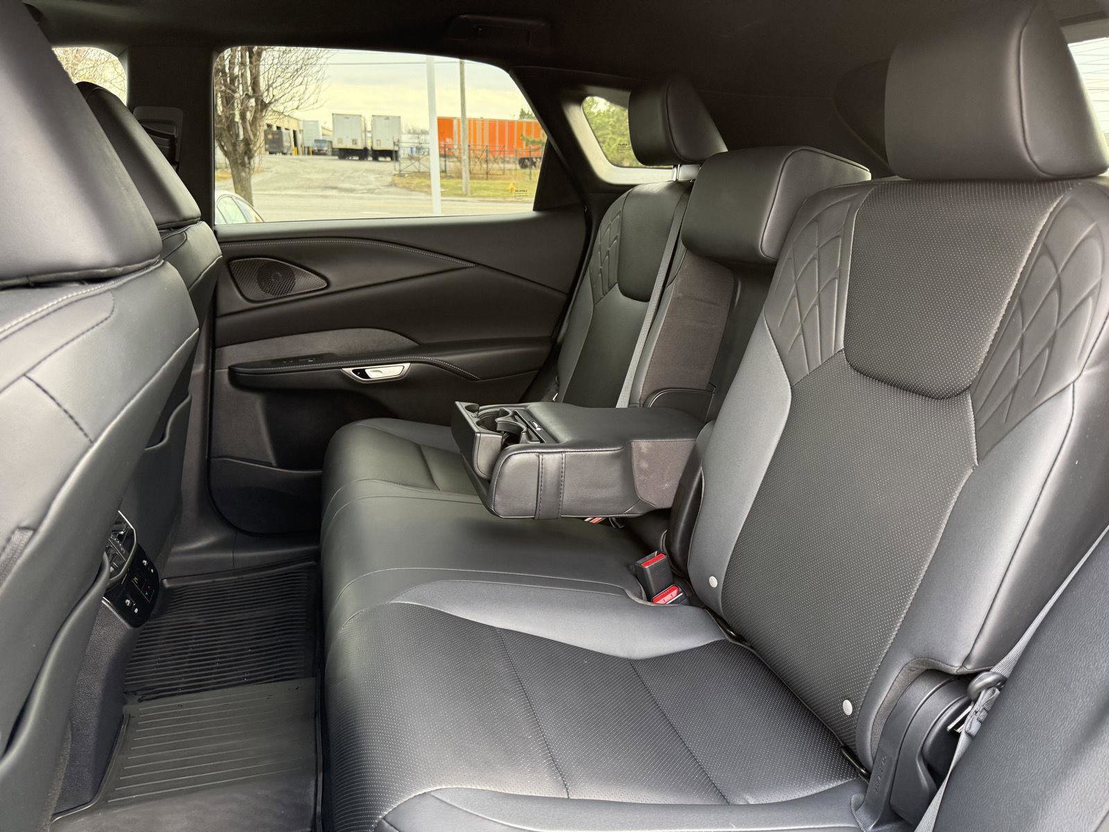 Used 2024 Lexus RX 350 Premium w/ Accessory Package (Z1) image 24