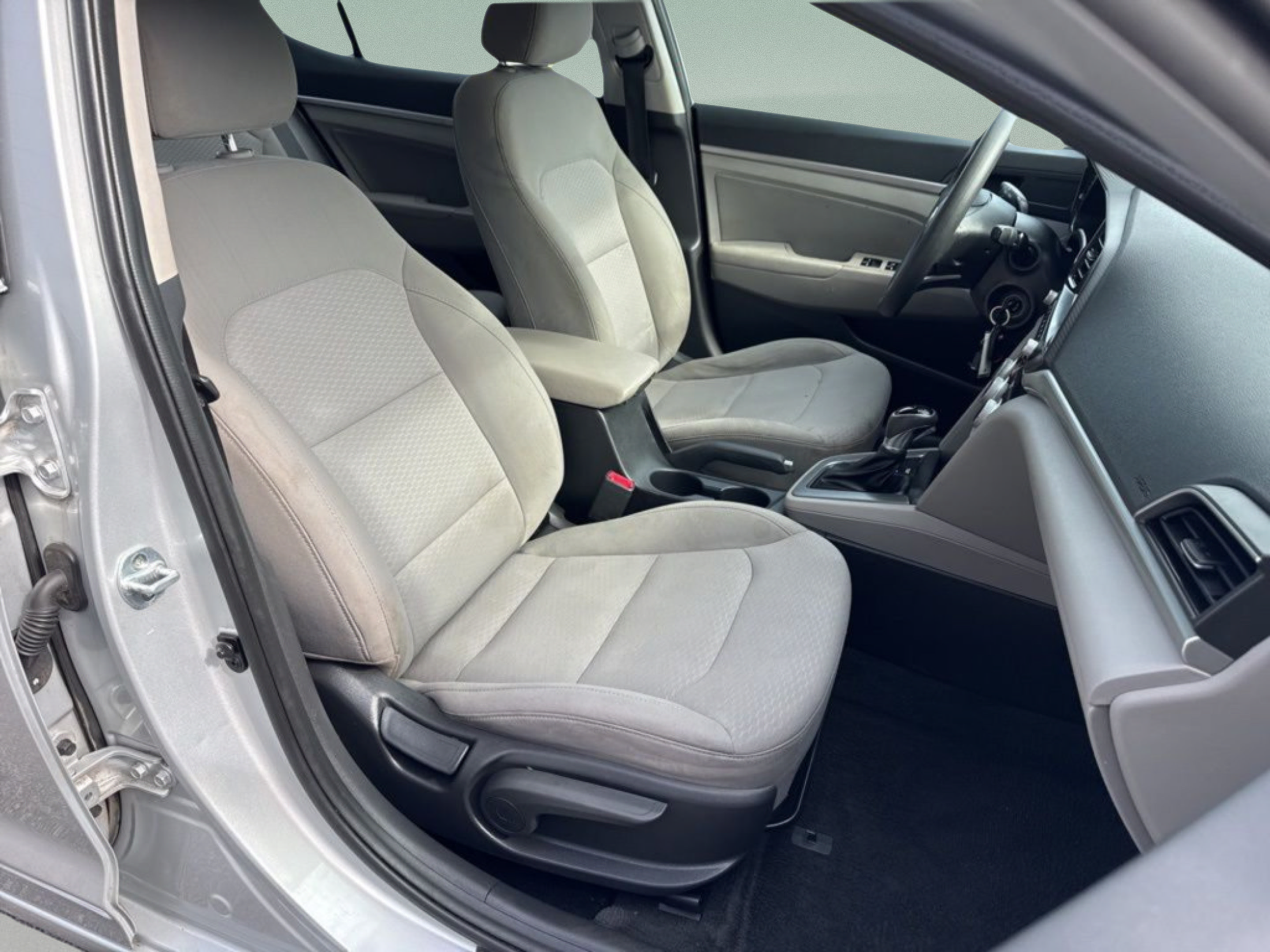 Used 2019 Hyundai Elantra SEL FWD image 25
