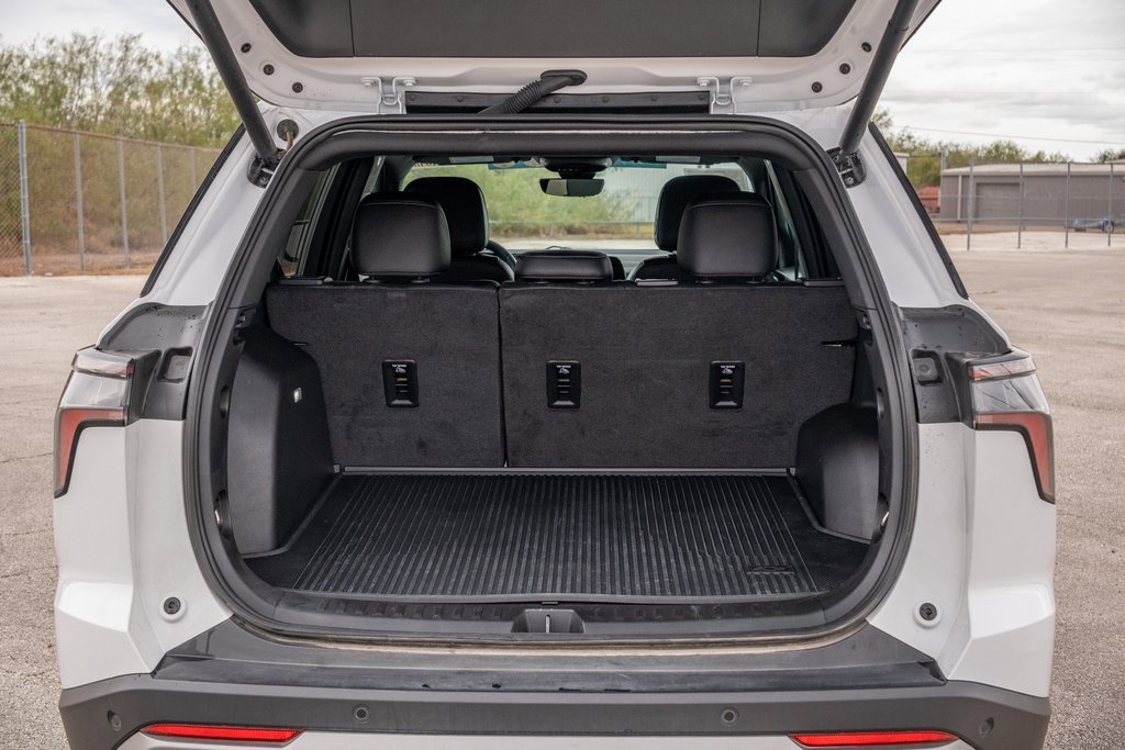 Used 2026 Chevrolet Equinox LT w/ Convenience Package II image 23