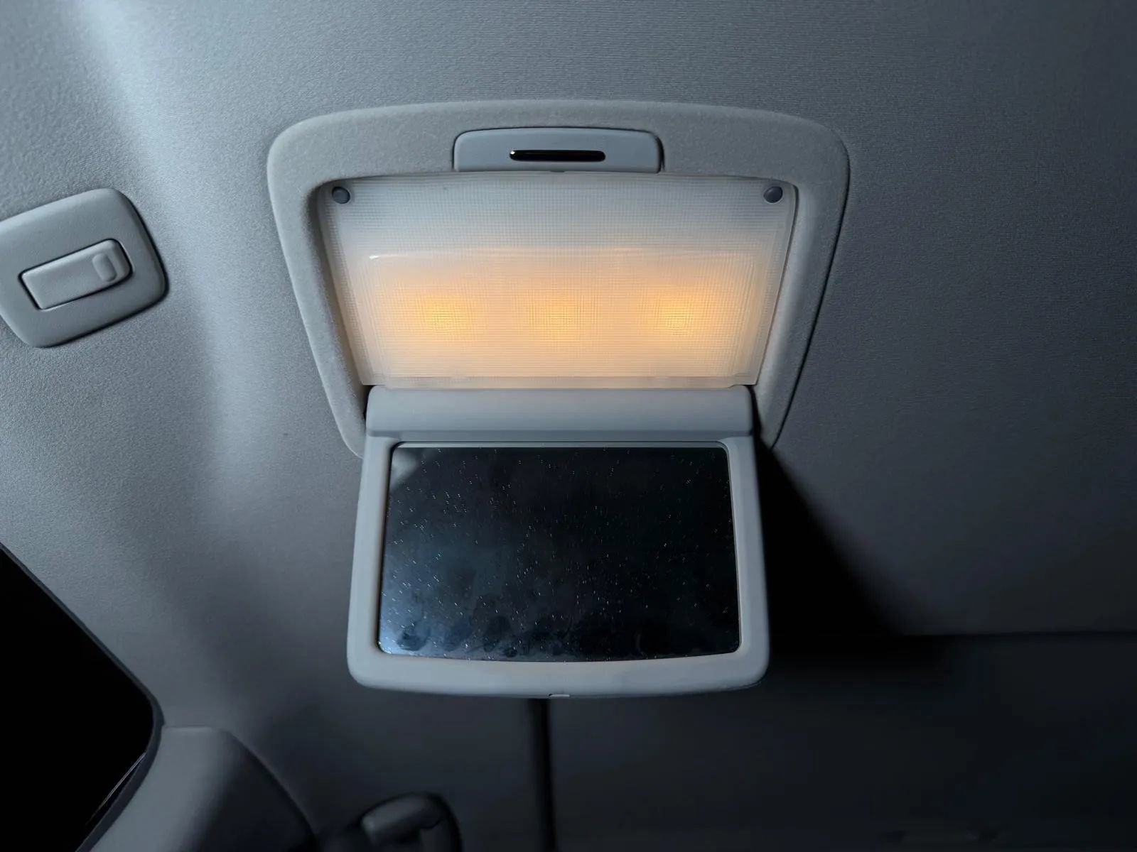 Used 2013 Lexus LS 460 w/ Comfort Pkg image 20