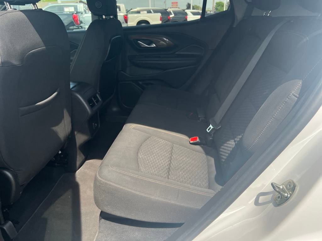 Used 2021 GMC Terrain SLE w/ Elevation Edition image 28