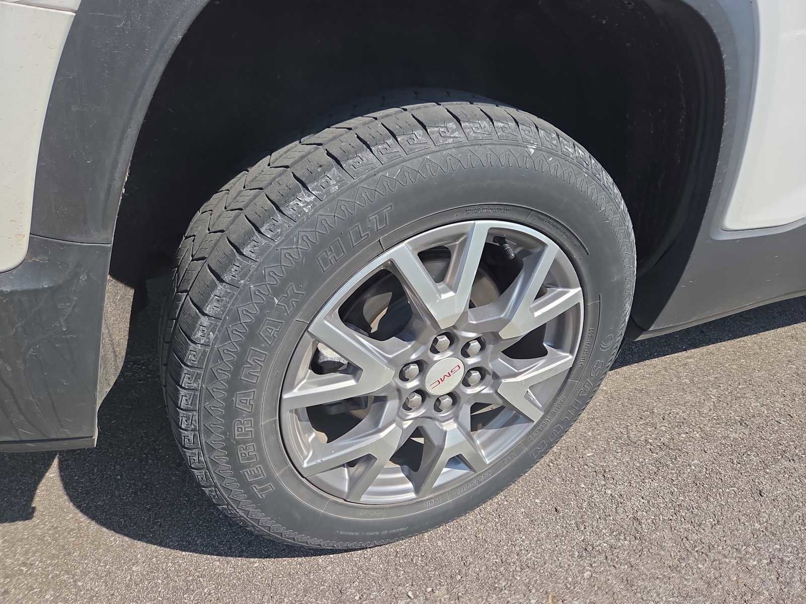 Used 2021 GMC Acadia SLT image 4