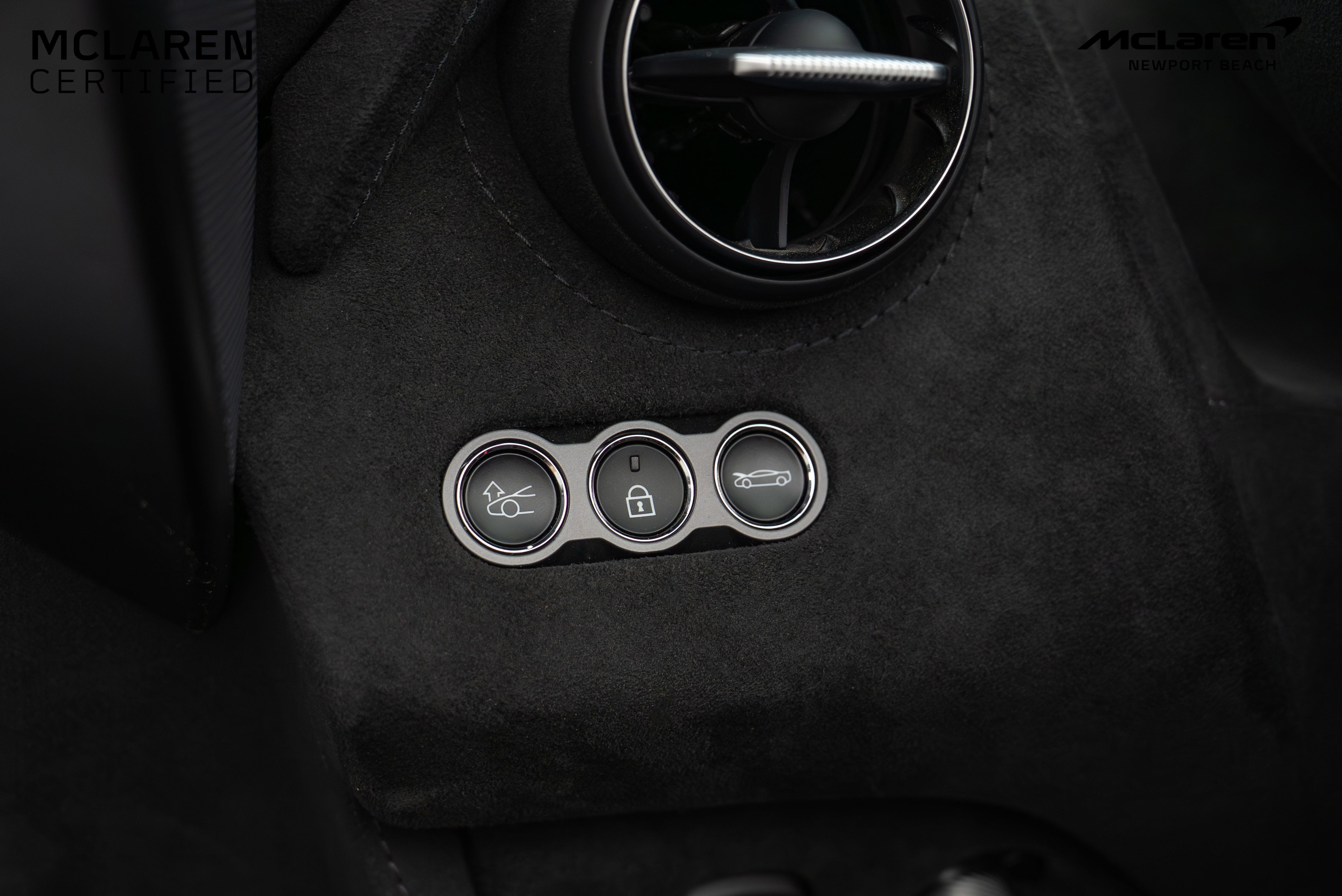 Used 2024 McLaren 750S Spider image 28