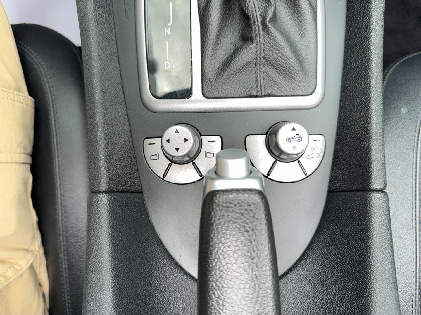 Used 2005 Mercedes-Benz SLK 350 image 12