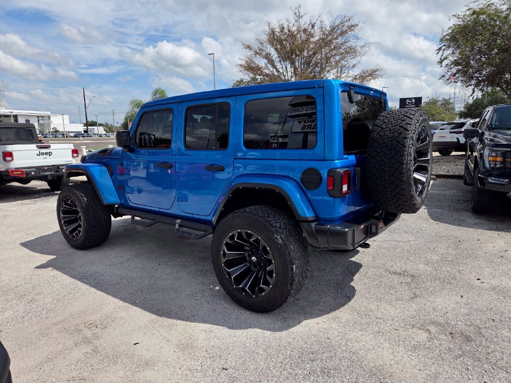 Used 2022 Jeep Wrangler Unlimited Sahara AWD/4WD image 12