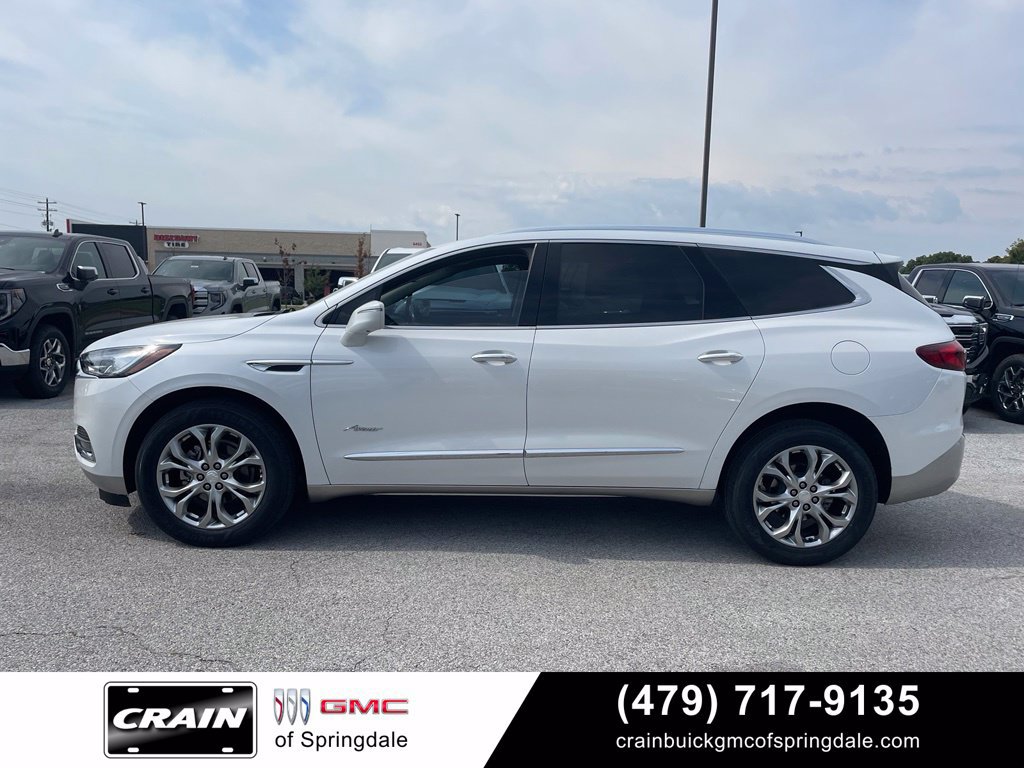 Used 2018 Buick Enclave Avenir w/ Avenir Technology Package FWD image 4