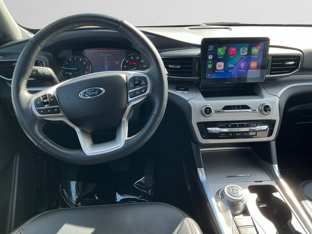 Used 2024 Ford Explorer XLT w/ Equipment Group 202A image 10