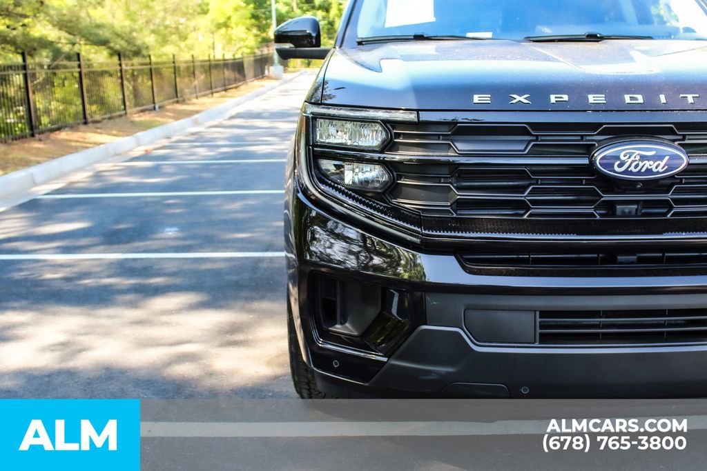 Used 2025 Ford Expedition Max Active AWD/4WD image 12