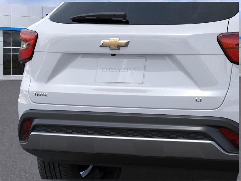 New 2026 Chevrolet Trax LT w/ Sunroof Package FWD image 14