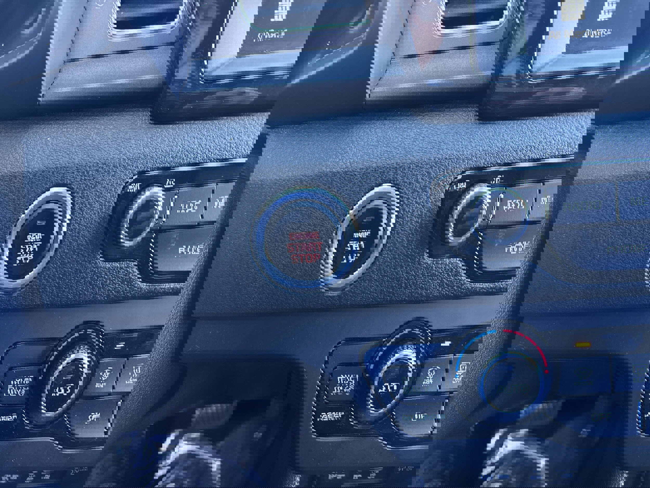 Used 2019 Kia Niro LX image 16