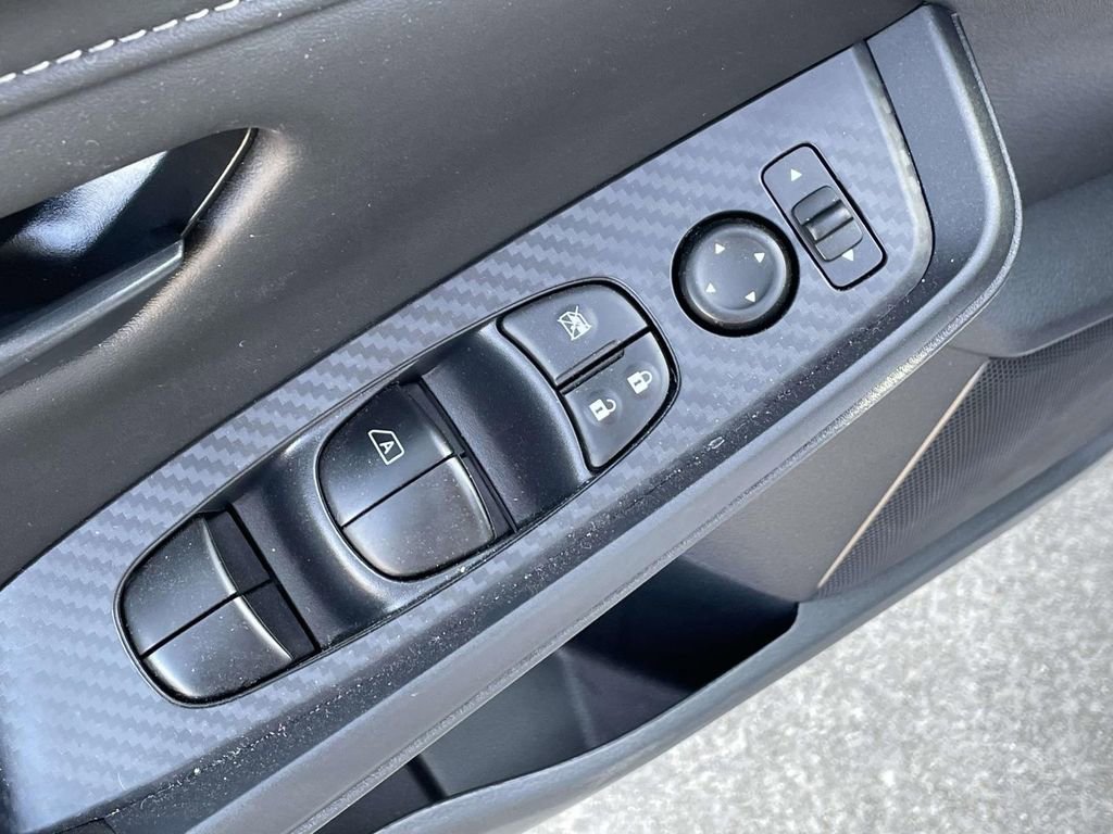 Used 2025 Nissan Sentra S image 16