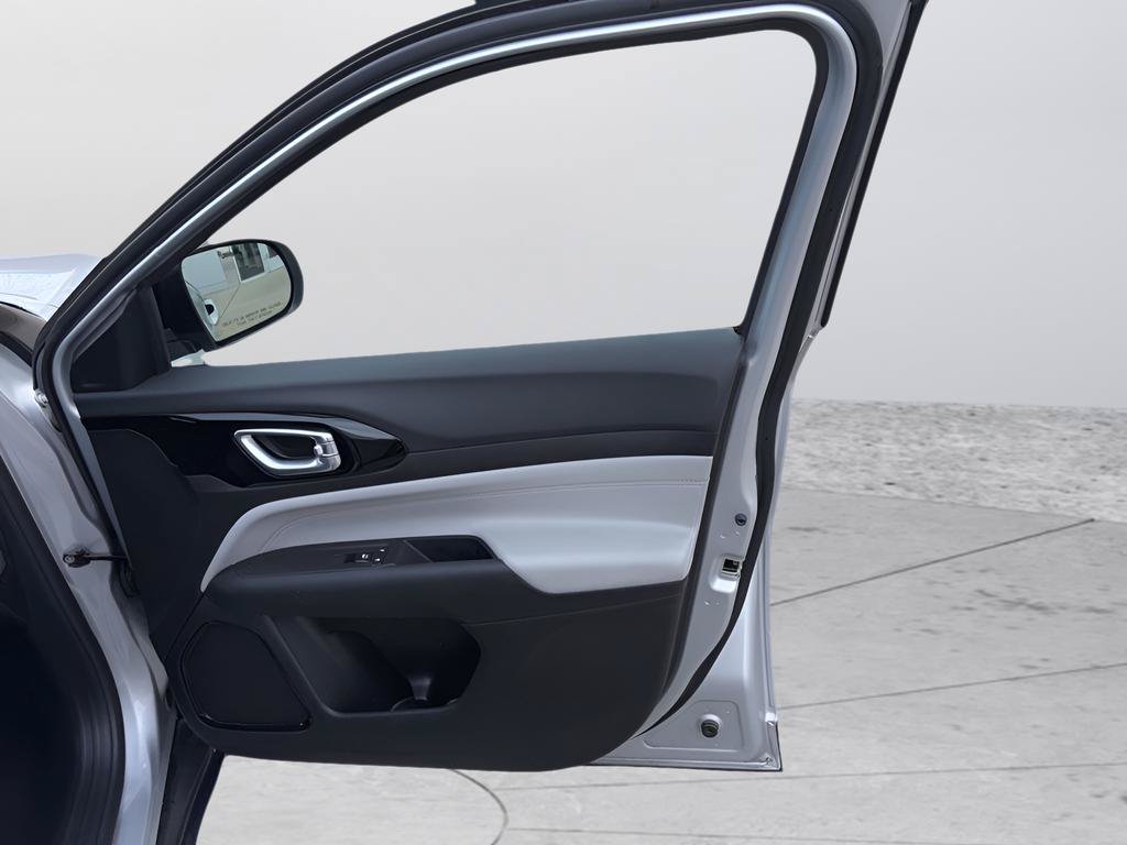 Used 2025 Jeep Compass Limited AWD/4WD image 35