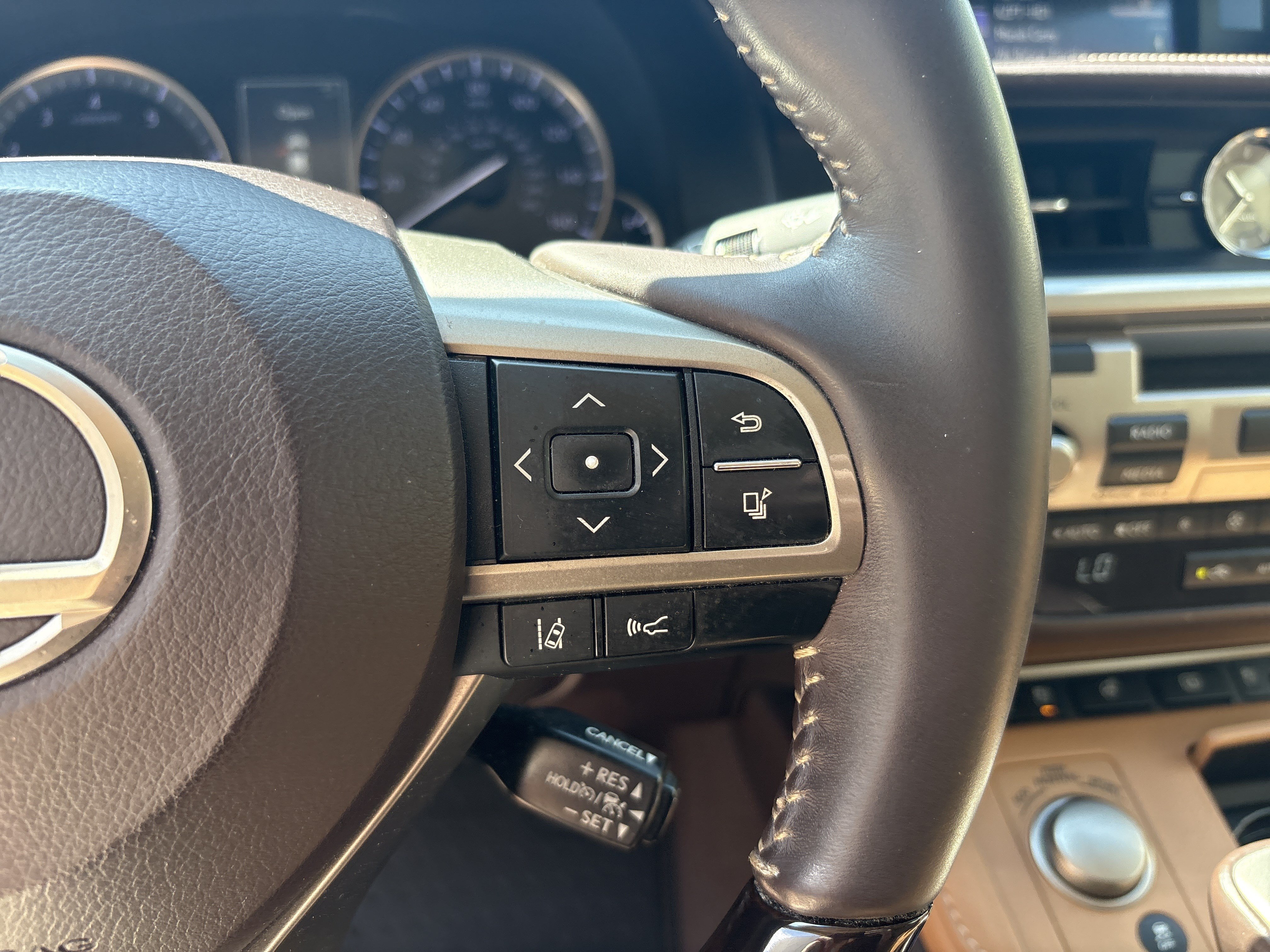 Used 2016 Lexus ES 350 w/ Luxury Package w/Wood Trim FWD image 20