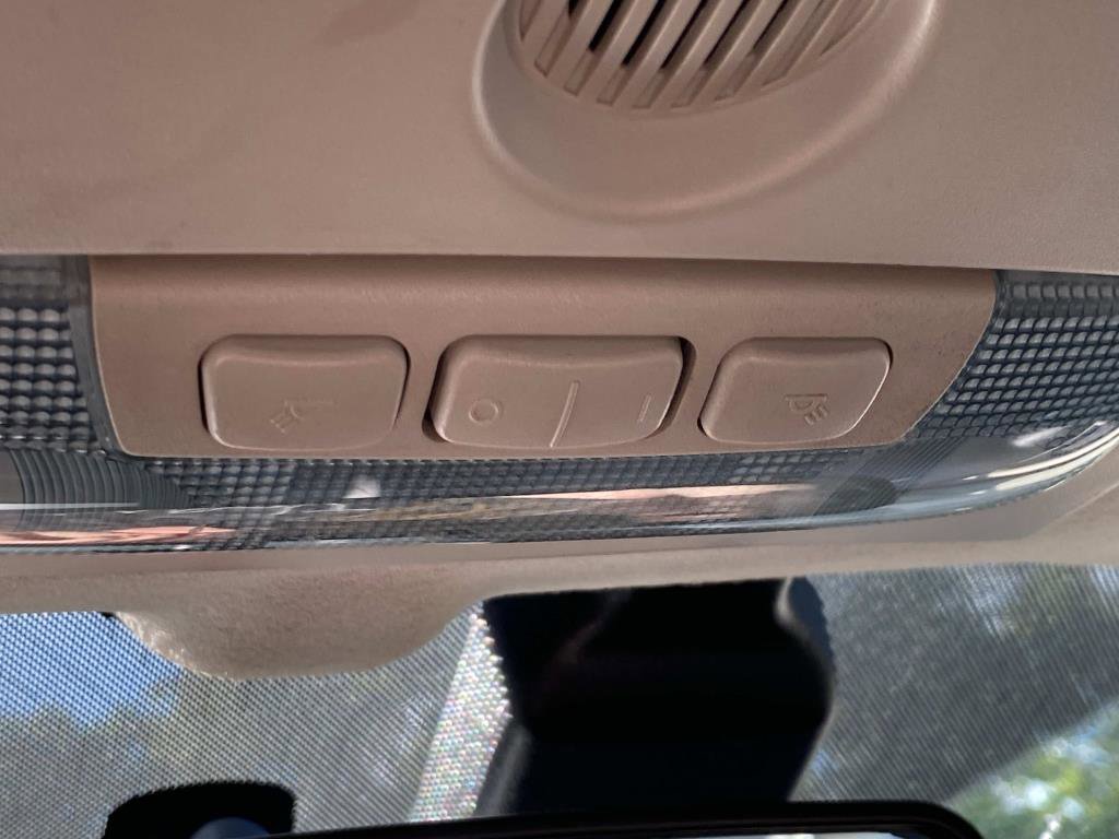 Used 2016 Ford Fiesta SE image 27