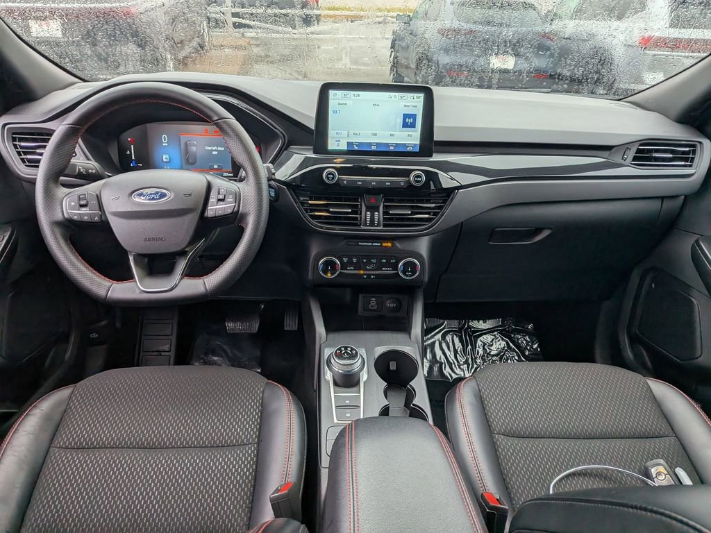 Used 2025 Ford Escape ST-Line image 22