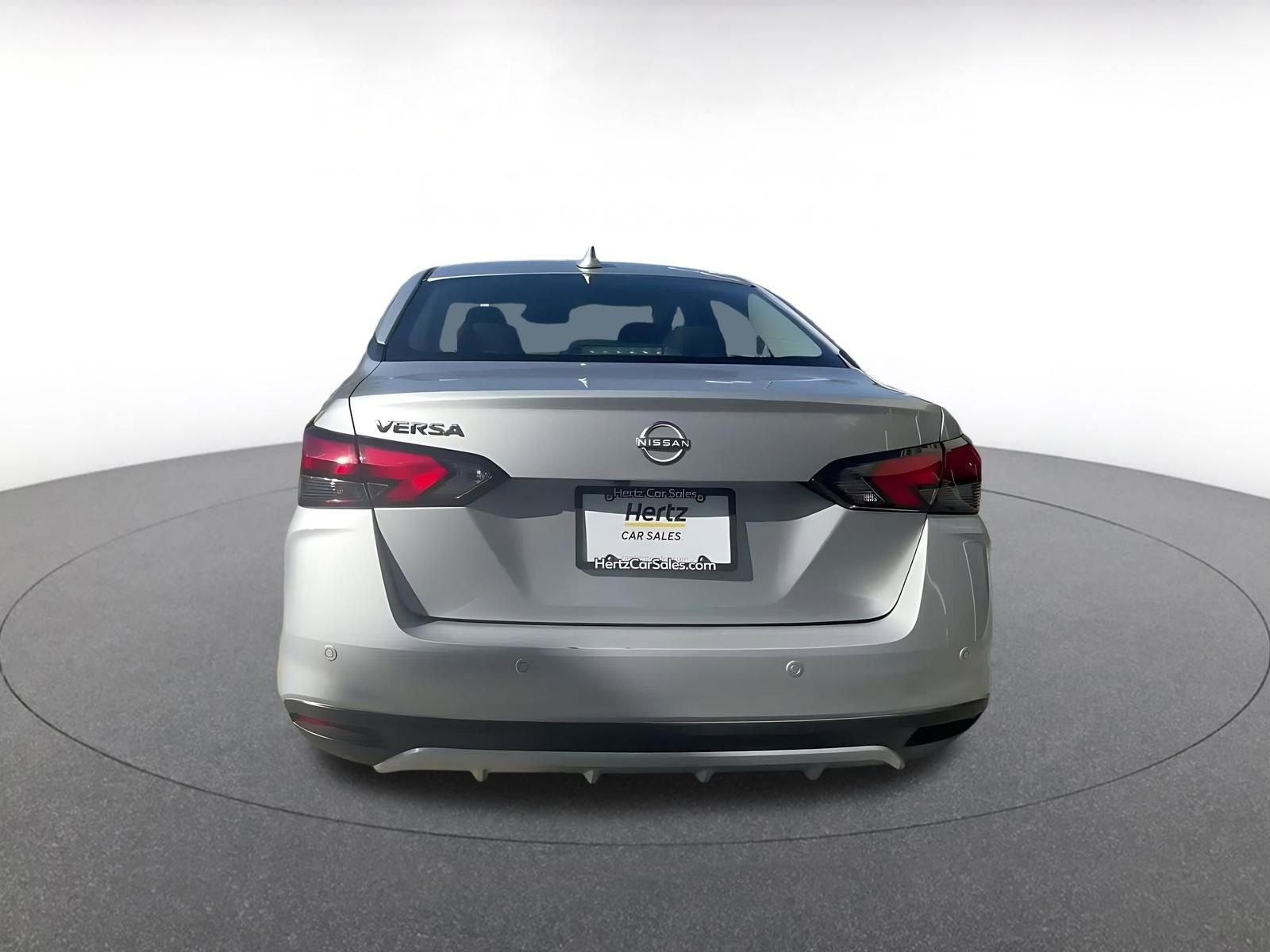 Used 2025 Nissan Versa SV image 12