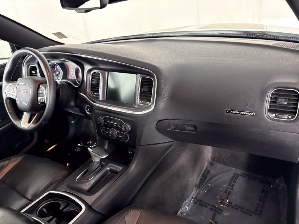 Used 2015 Dodge Charger SXT w/ AWD Premium Group image 35