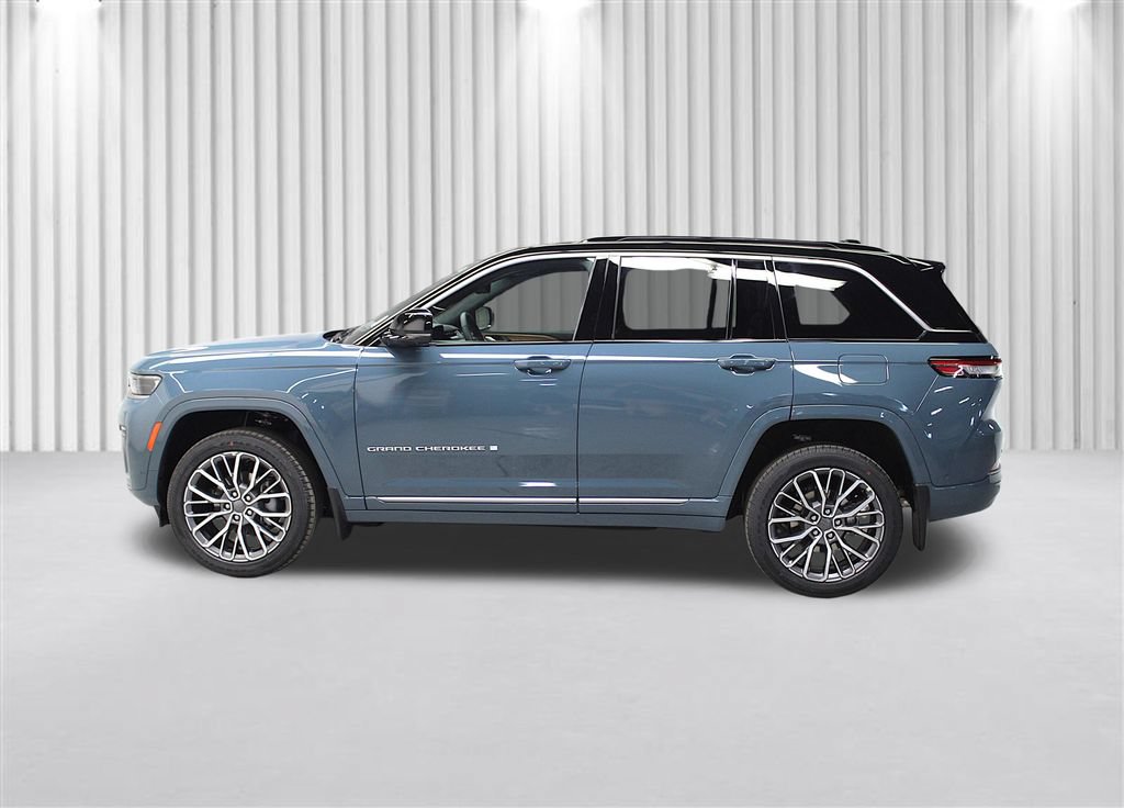 New 2026 Jeep Grand Cherokee Summit w/ MOPAR Finishing Package AWD/4WD image 7