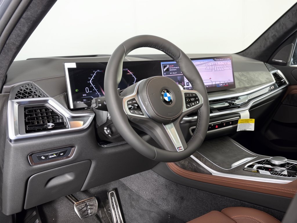 New 2027 BMW X7 xDrive40i w/ M Sport Package AWD/4WD image 4