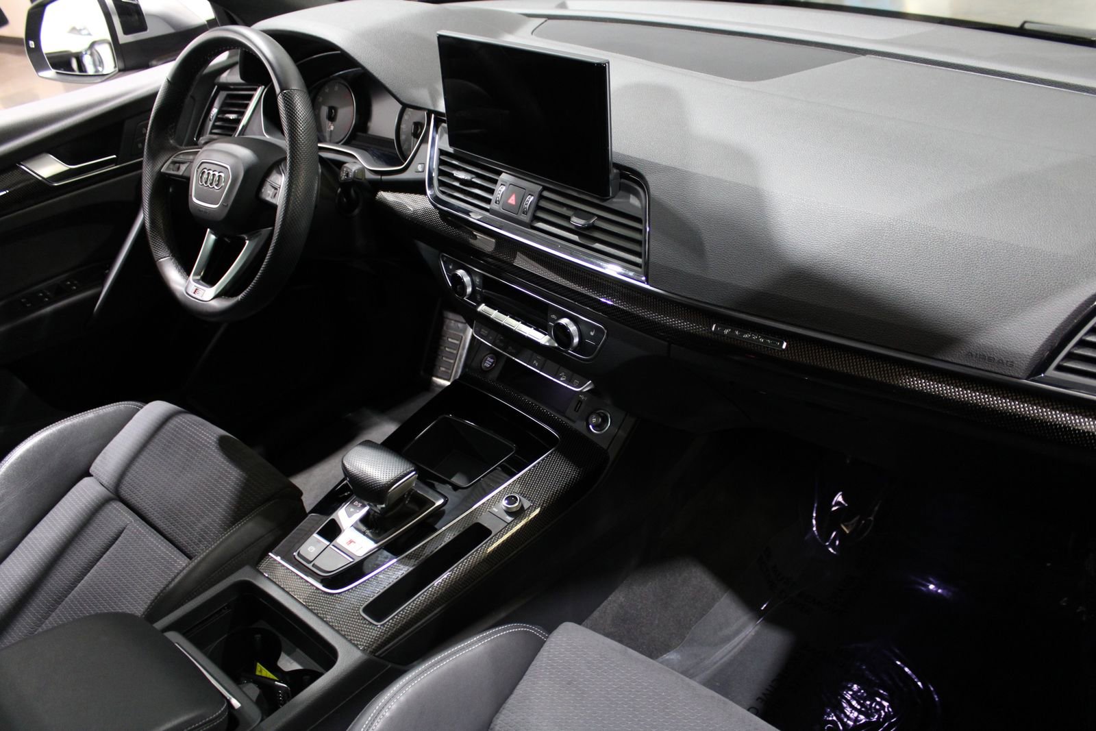 Used 2022 Audi SQ5 Premium w/ Convenience Package image 38