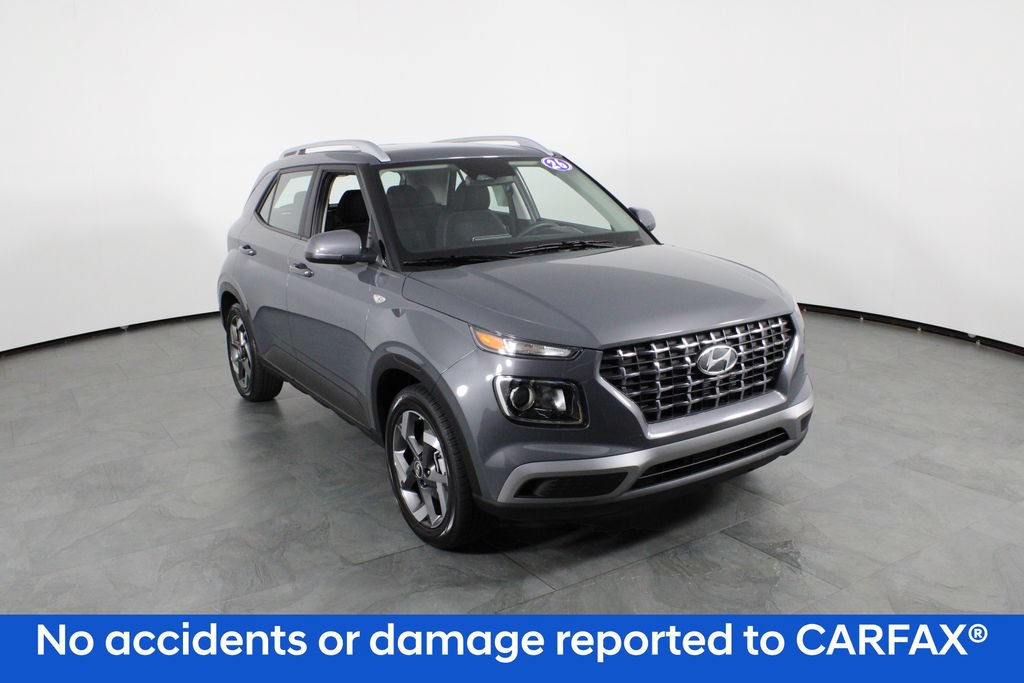 Used 2026 Hyundai Venue SEL FWD image 5