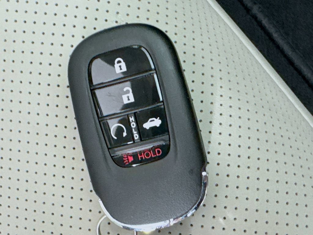 Used 2025 Honda Accord Touring image 40