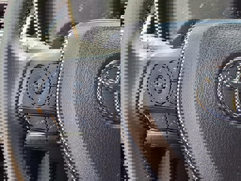 Used 2024 Toyota Corolla SE image 17