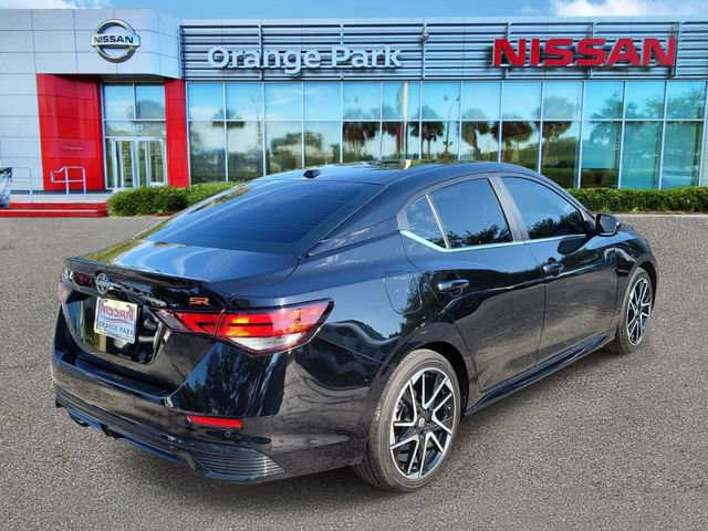 Used 2024 Nissan Sentra SR FWD image 2