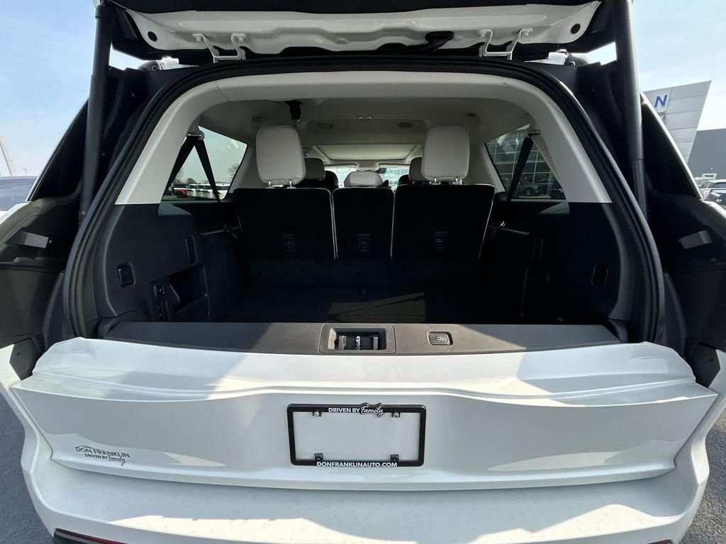 New 2026 Lincoln Navigator L Reserve AWD/4WD image 31