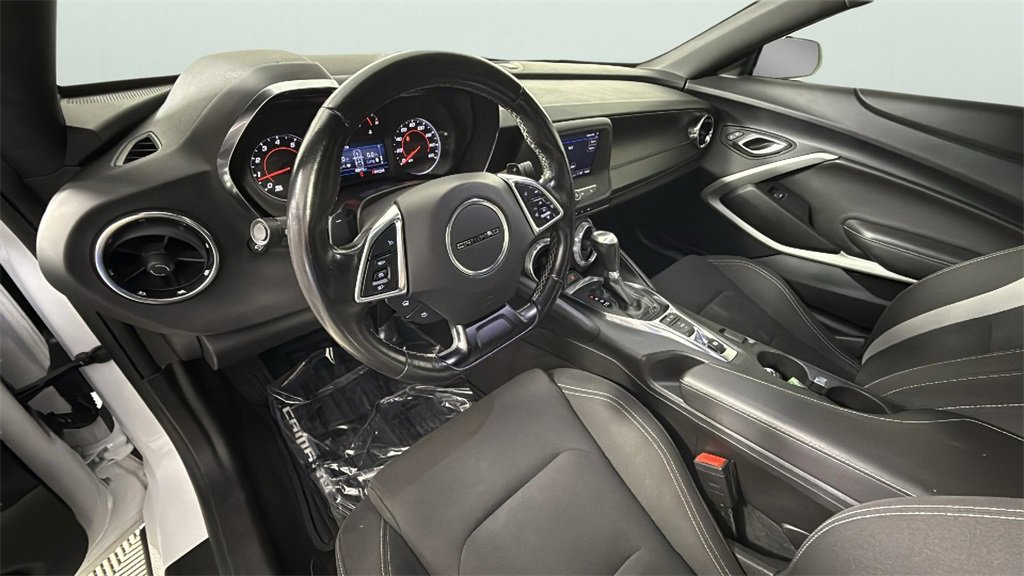 Used 2022 Chevrolet Camaro LT image 18