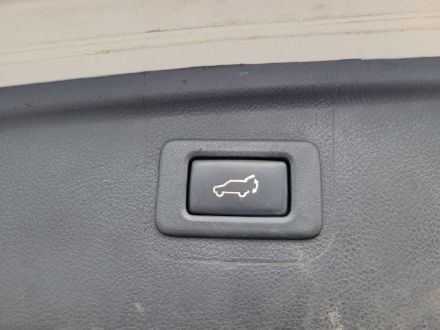 Used 2019 Subaru Outback 3.6R Limited AWD/4WD image 16