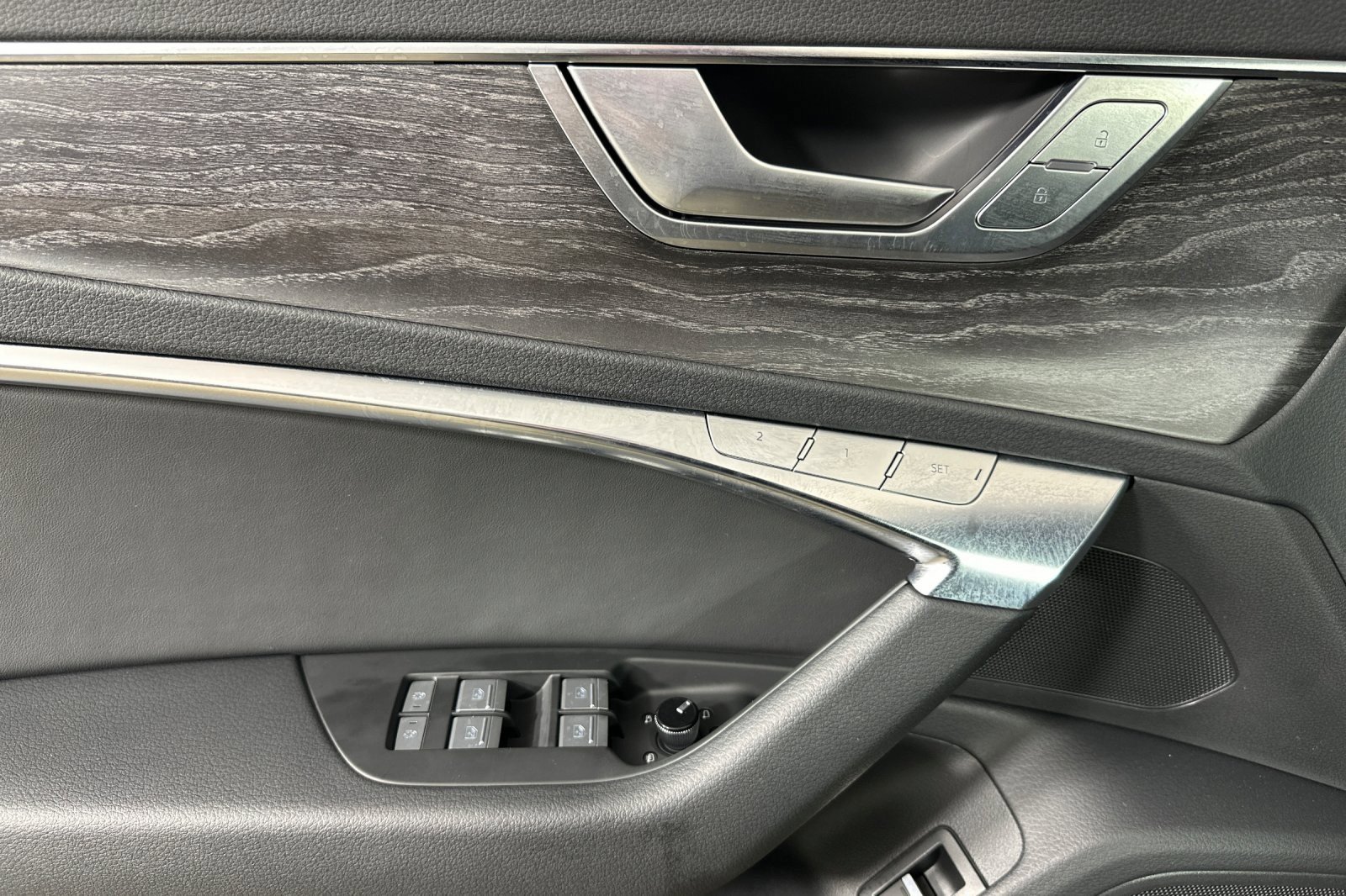 Used 2025 Audi A6 3.0T Premium image 10