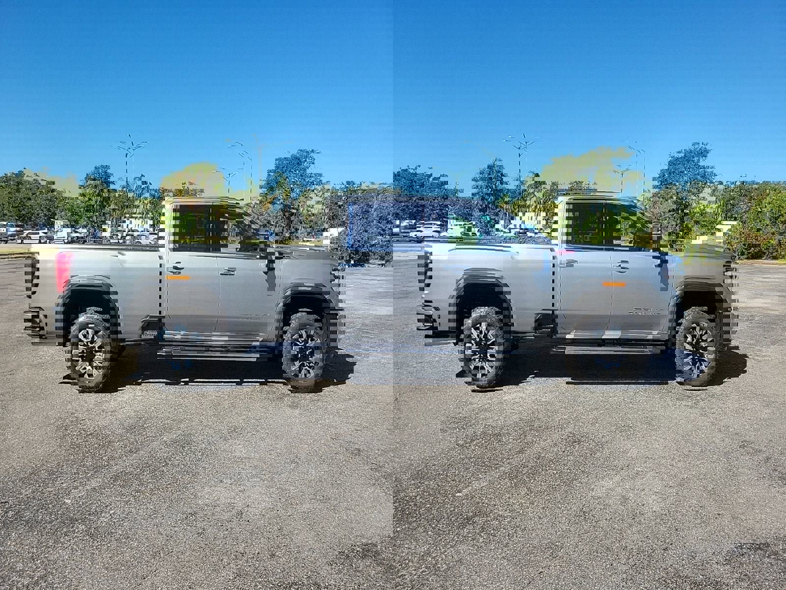 New 2026 GMC Sierra 3500 Denali w/ Denali Reserve Package image 4