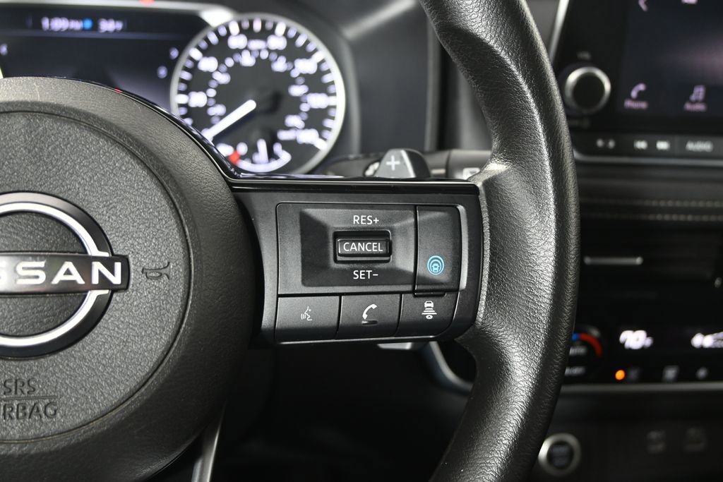 Used 2022 Nissan Rogue SV image 34