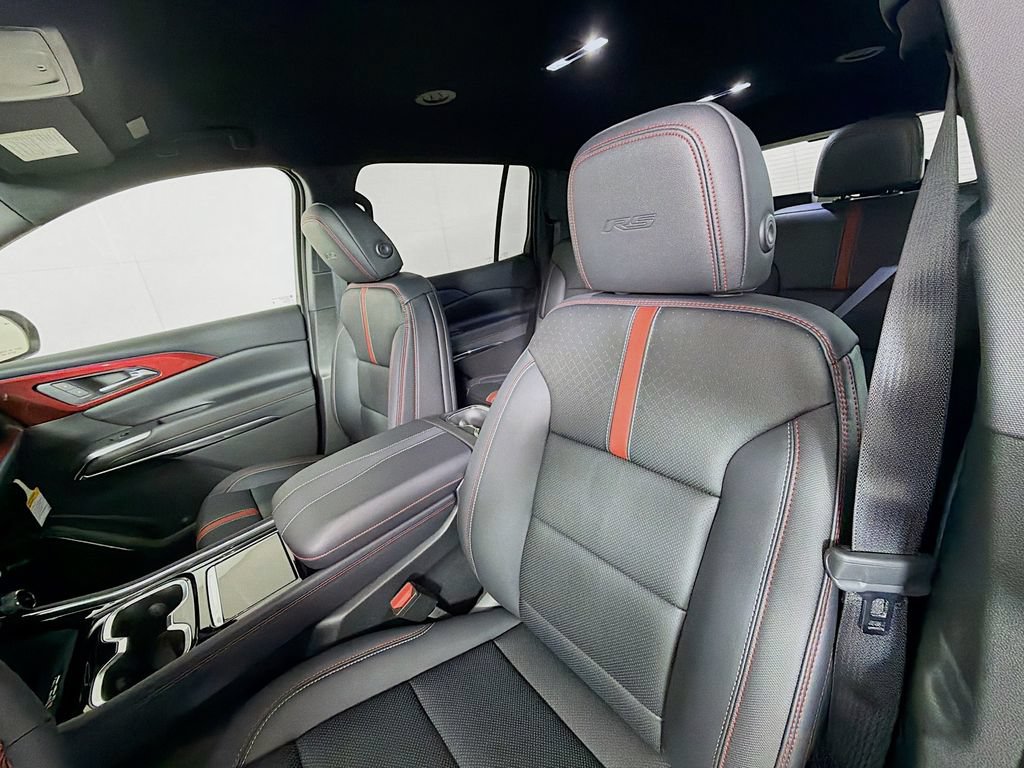 New 2026 Chevrolet Traverse RS w/ LPO, Floor Liner Package AWD/4WD image 11