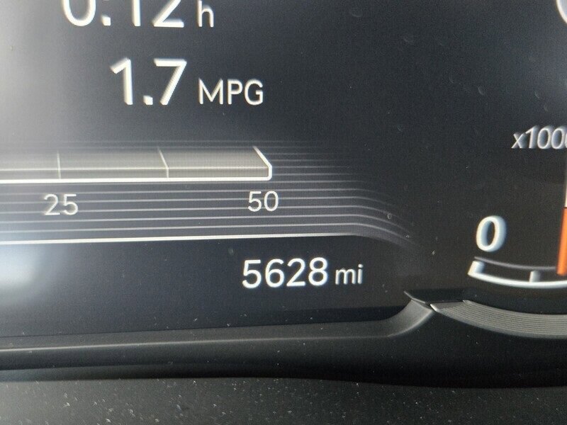 Used 2025 Genesis GV70 3.5T Sport image 26