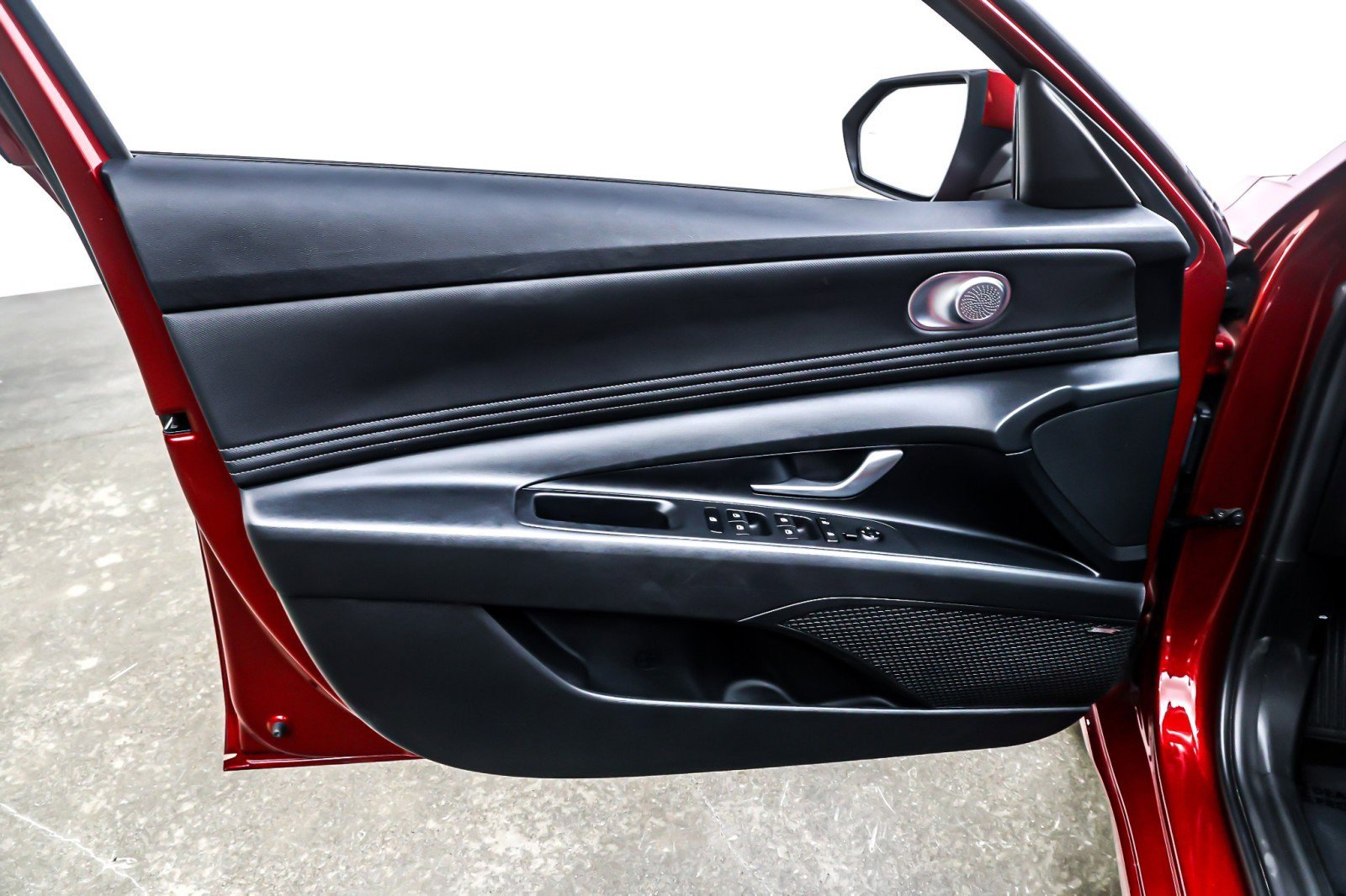 Used 2023 Hyundai Elantra Limited image 21