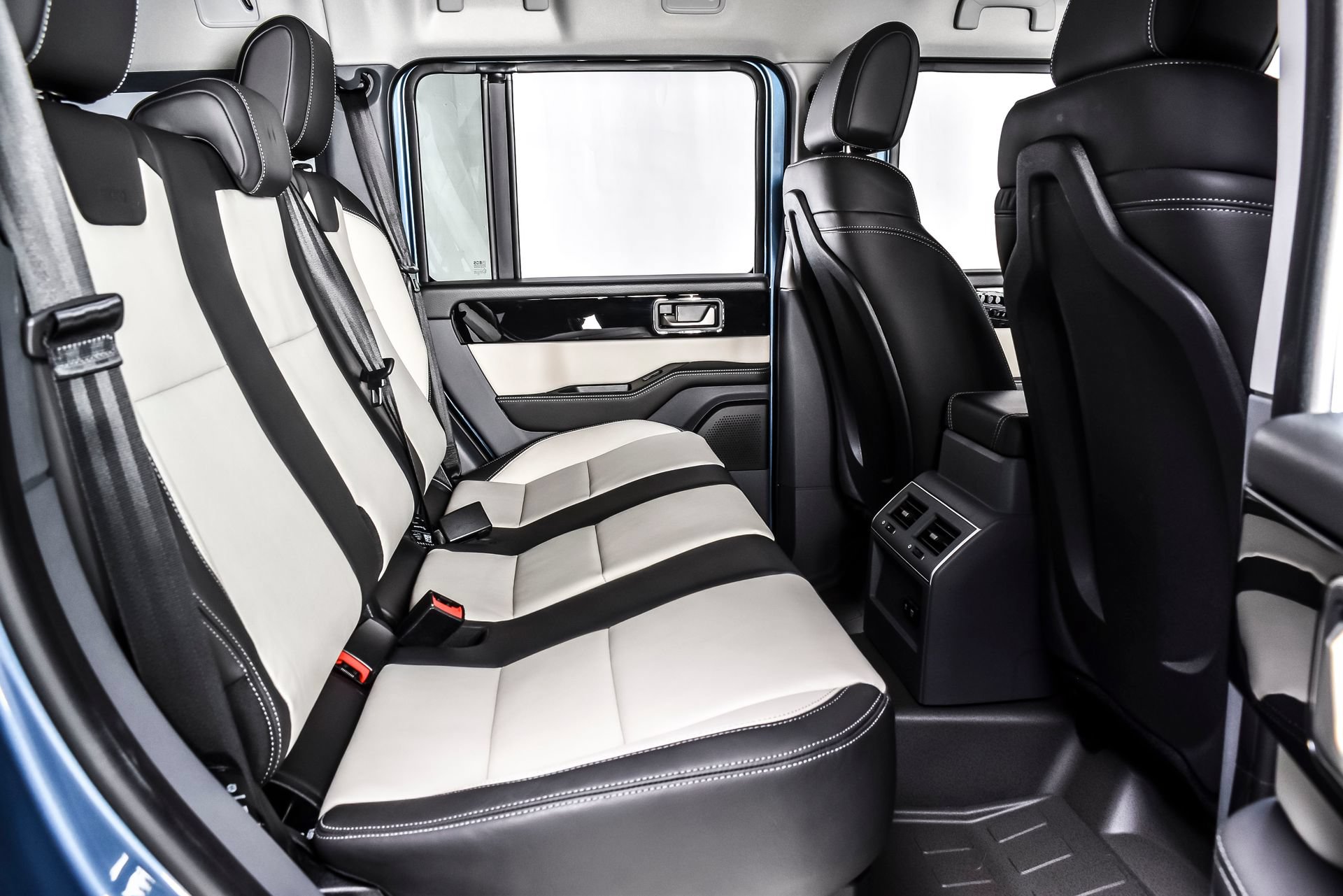 Used 2025 INEOS Grenadier AWD/4WD image 20