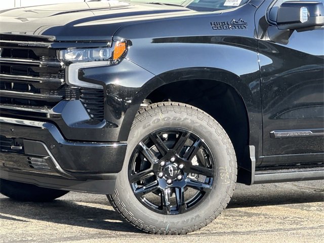 New 2026 Chevrolet Silverado 1500 High Country w/ Midnight Edition image 9