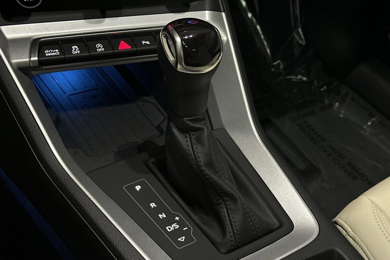 Used 2025 Audi Q3 2.0T Premium Plus w/ Premium Plus Package image 17