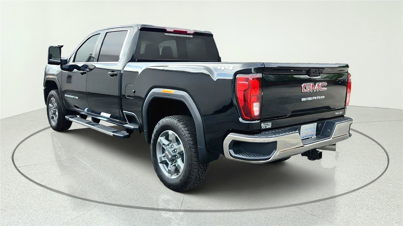 New 2026 GMC Sierra 2500 SLE AWD/4WD image 4