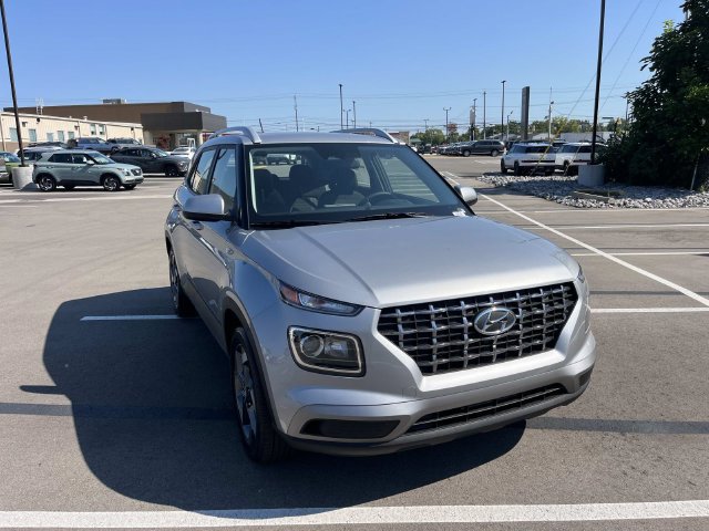 New 2026 Hyundai Venue SEL FWD image 7