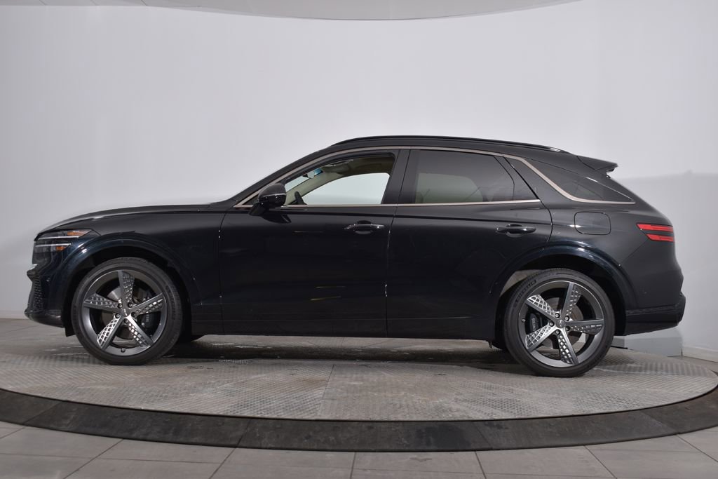 Used 2024 Genesis GV70 3.5T Sport w/ Sport Prestige Package image 2