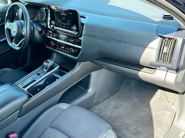 Used 2024 Nissan Pathfinder SV image 29