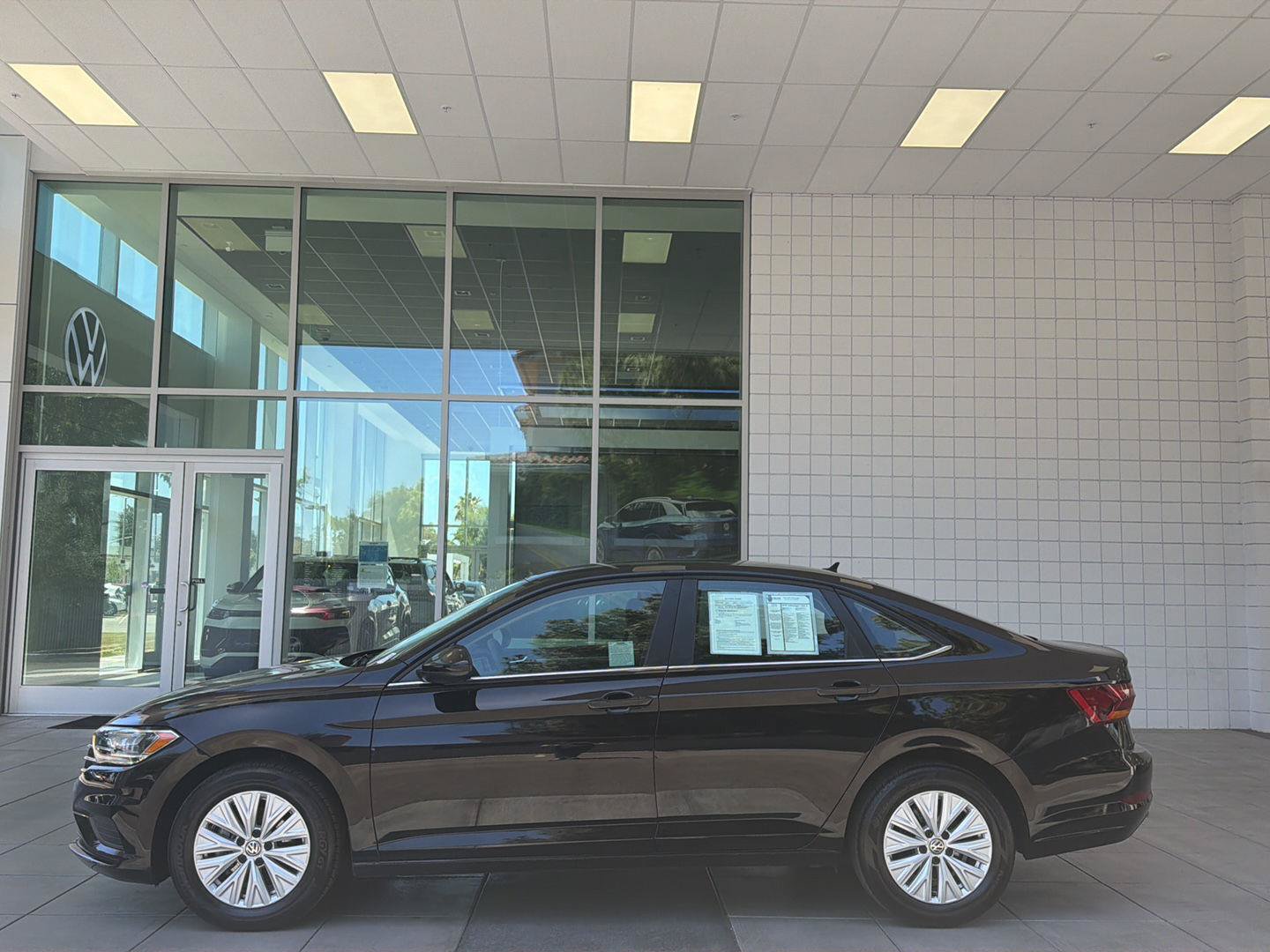 Used 2019 Volkswagen Jetta S w/ Driver Assistance Package FWD image 2