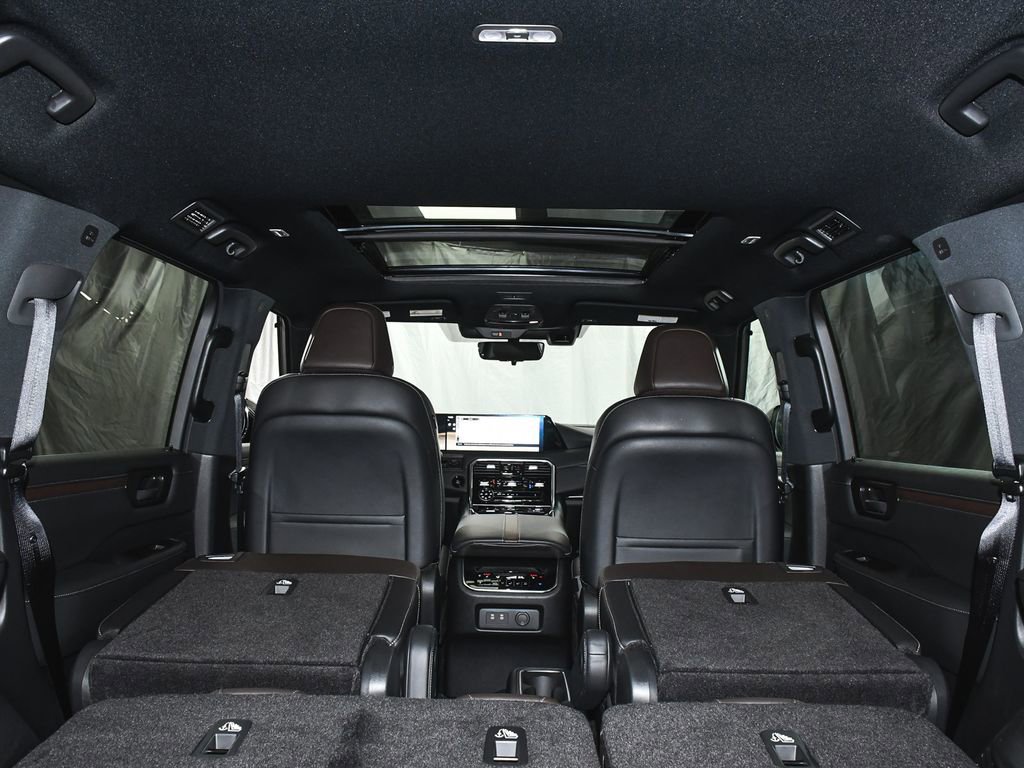 Used 2025 Nissan Armada Platinum Reserve AWD/4WD image 75