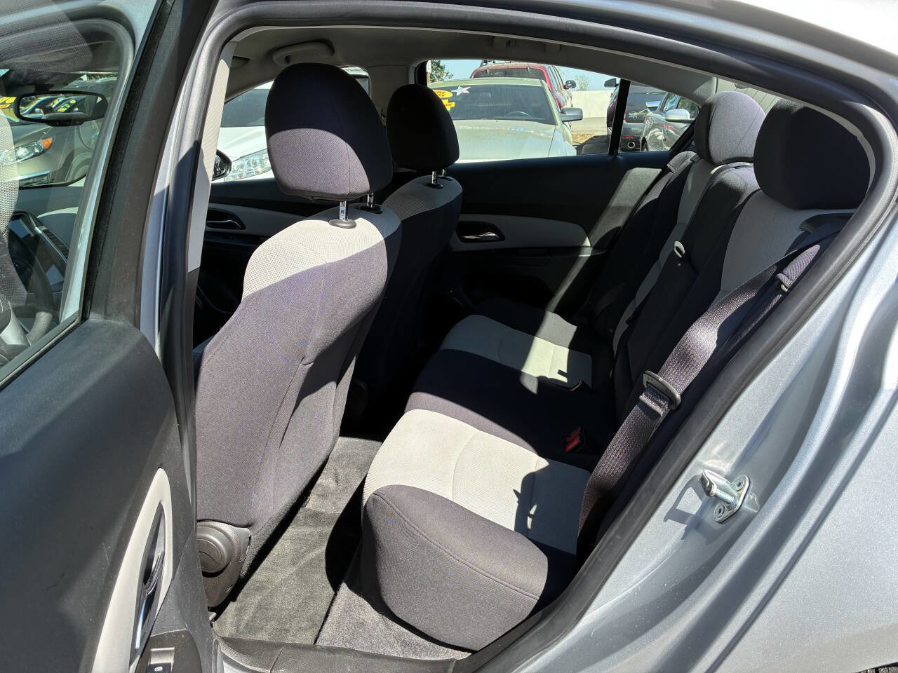 Used 2013 Chevrolet Cruze LS image 4